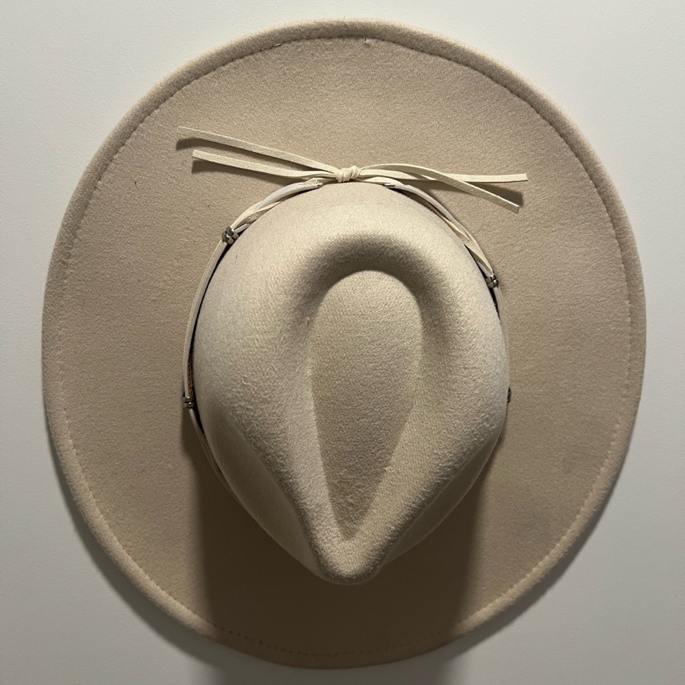 Cream Wide-Brimmed Cowboy Hat